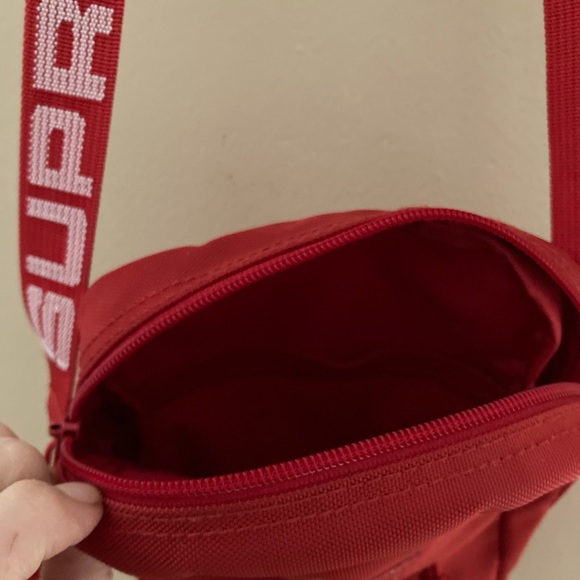 Supreme NY crossbody/shoulder bag rare SS18 red - Picture 5 of 7